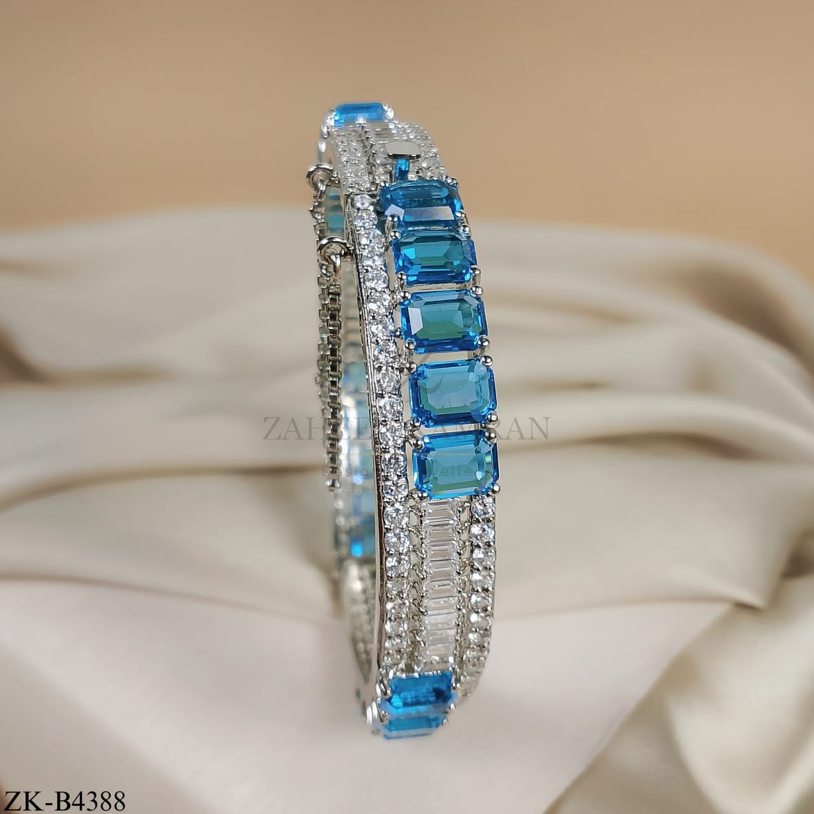 SAPPHIRE BANGLE