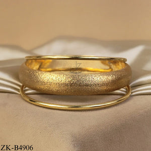 GOLDEN MATTE GLOSSY BANGLES