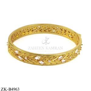 GOLDEN LEAF PATTERN SHEESH BANGLE