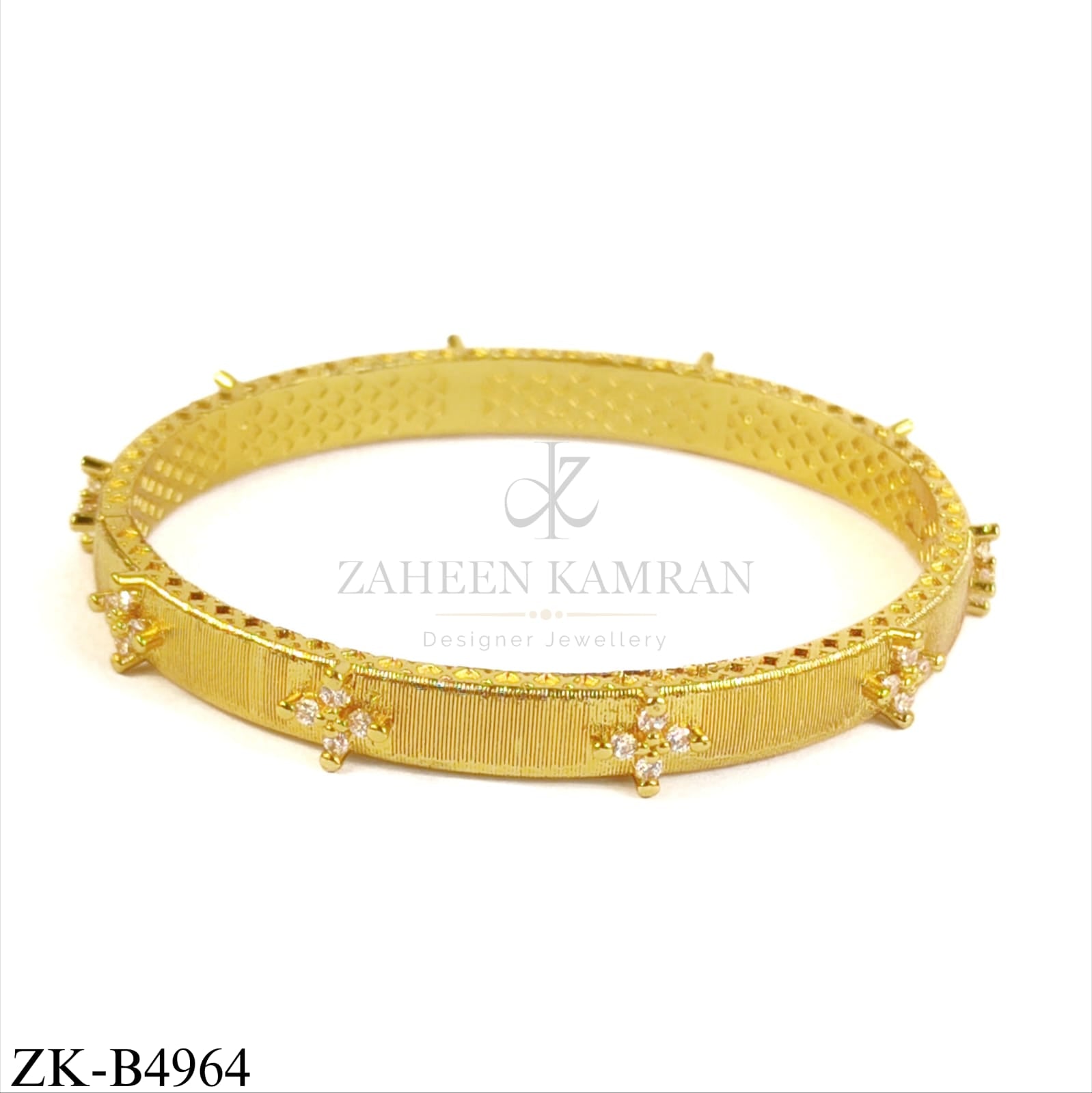 GOLDEN MINIMAL FLORAL BANGLE