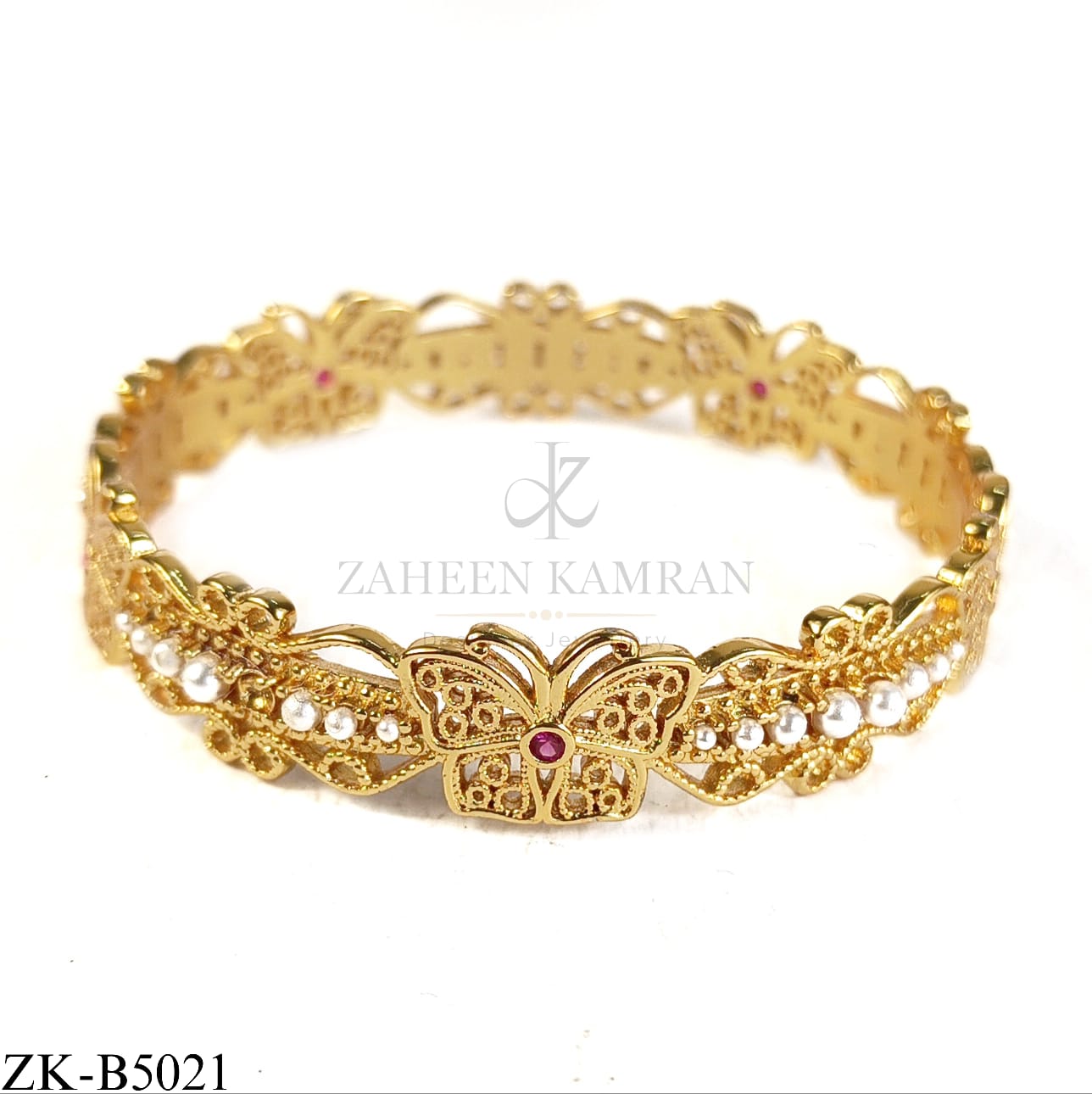 GOLDEN BUTTERFLY BANGLE