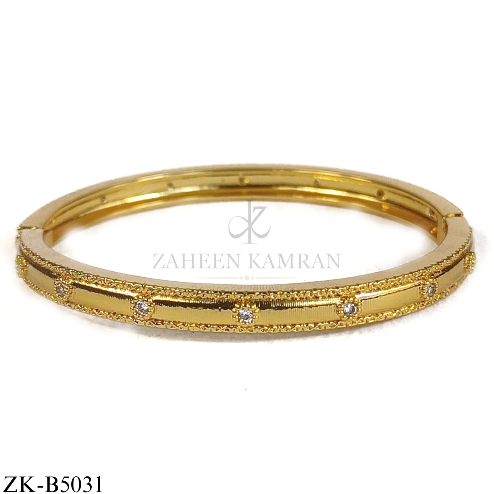 ZIRCONIAN BANGLE – SMOOTH CENTRE