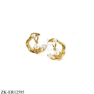 WAVY C SHAPE PEARLS EARRINGS