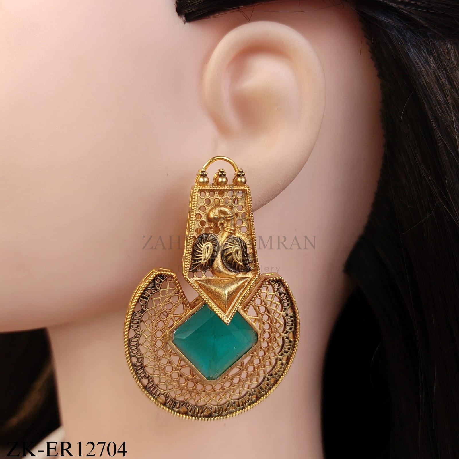 ANTIQUE EMERALD PEACOCK MOTIF EARRINGS