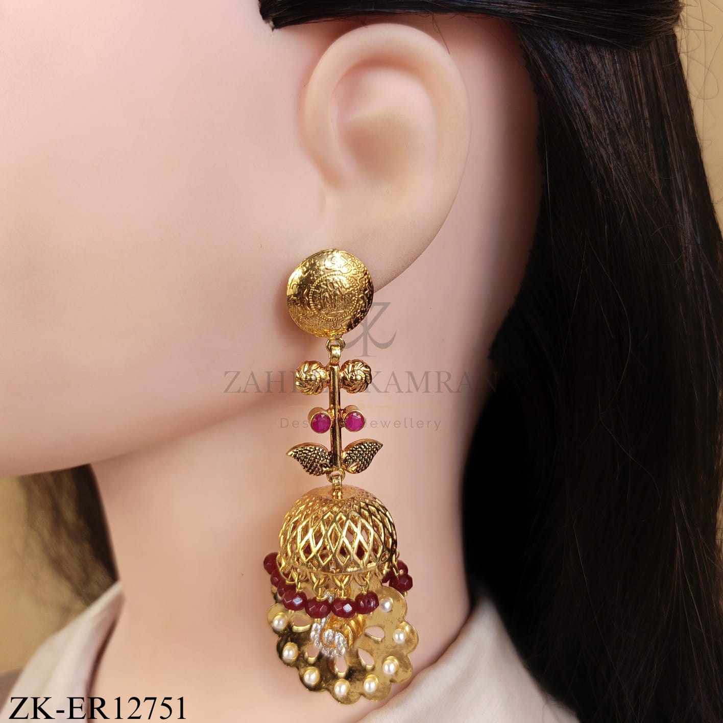 GOLDEN STUD FLORAL BOTTOM EARRINGS