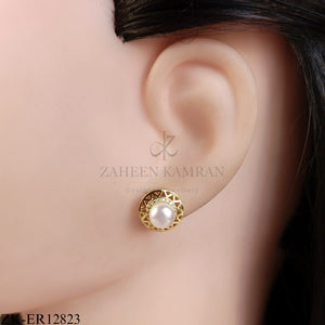 GOLD TONE PEARL CENTRE EARRINGS
