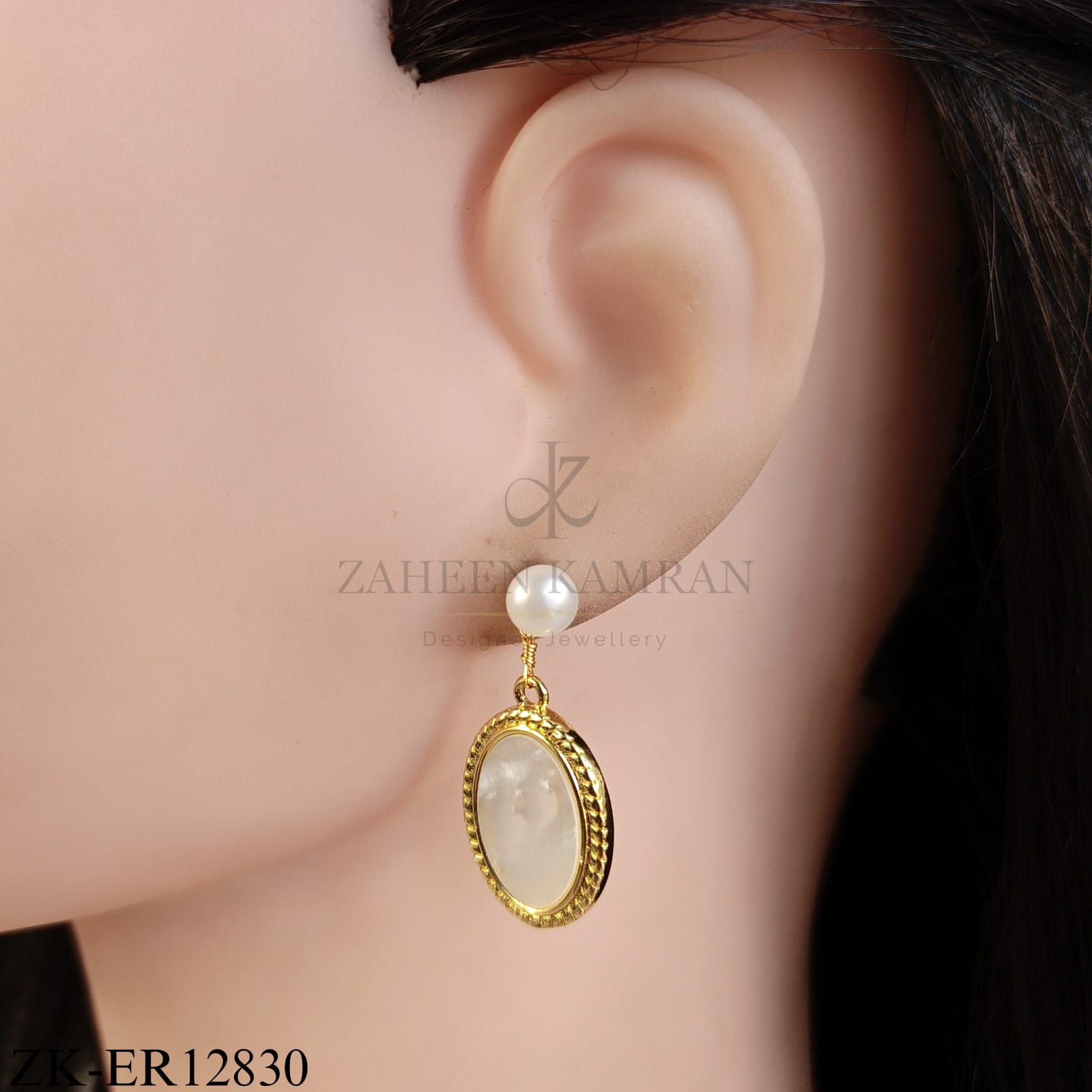 GOLDEN OVATE SMOOTH WHITE EARRINGS