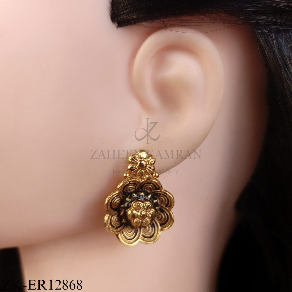 ANTIQUE FLORAL BLACK FILL EARRINGS