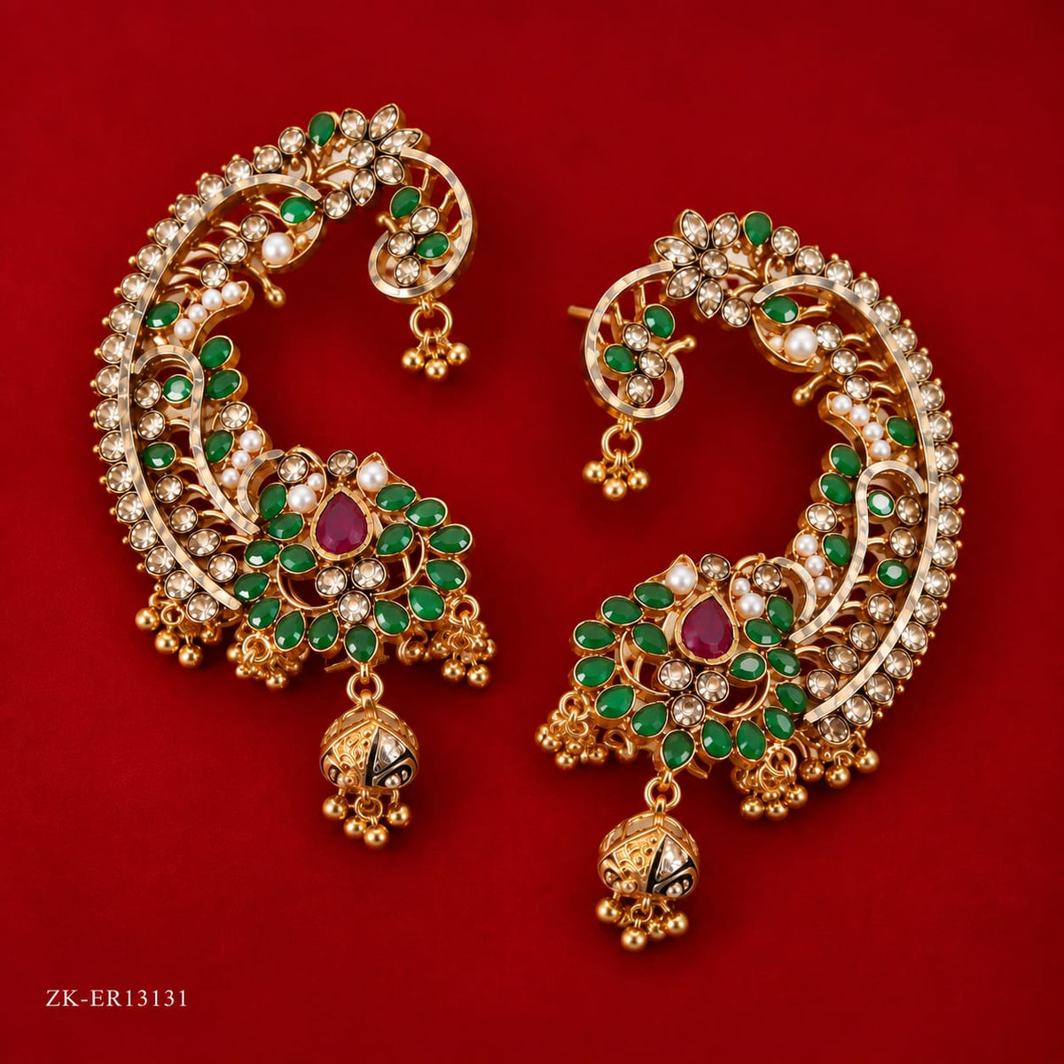 EMERALD CURVED EARRINGS