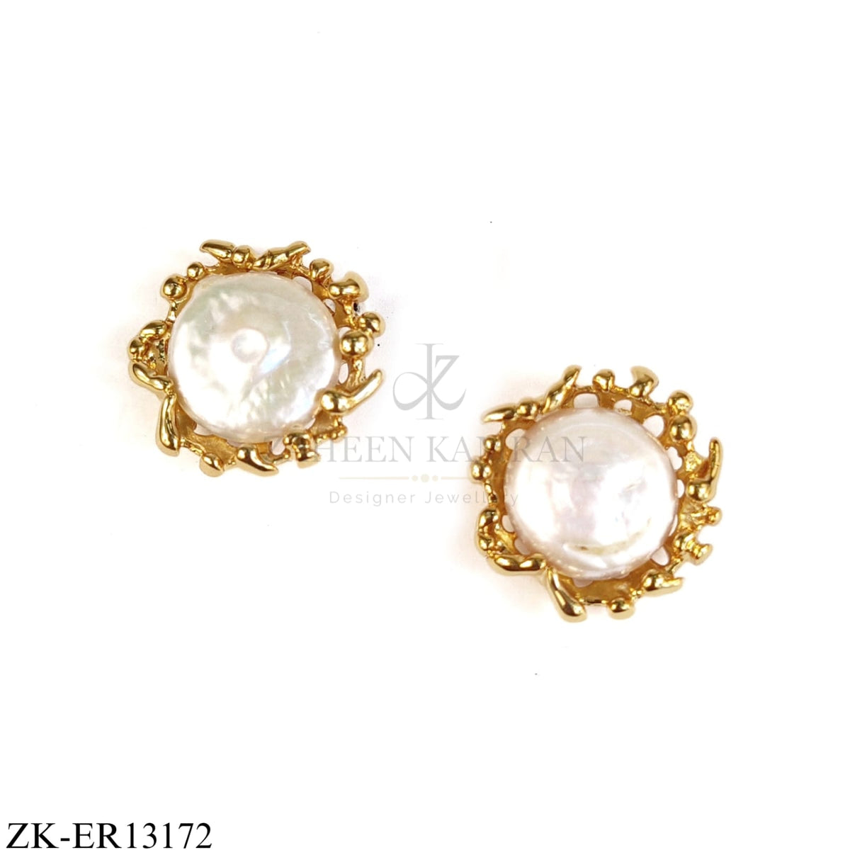 WHITE ROUND EARRINGS
