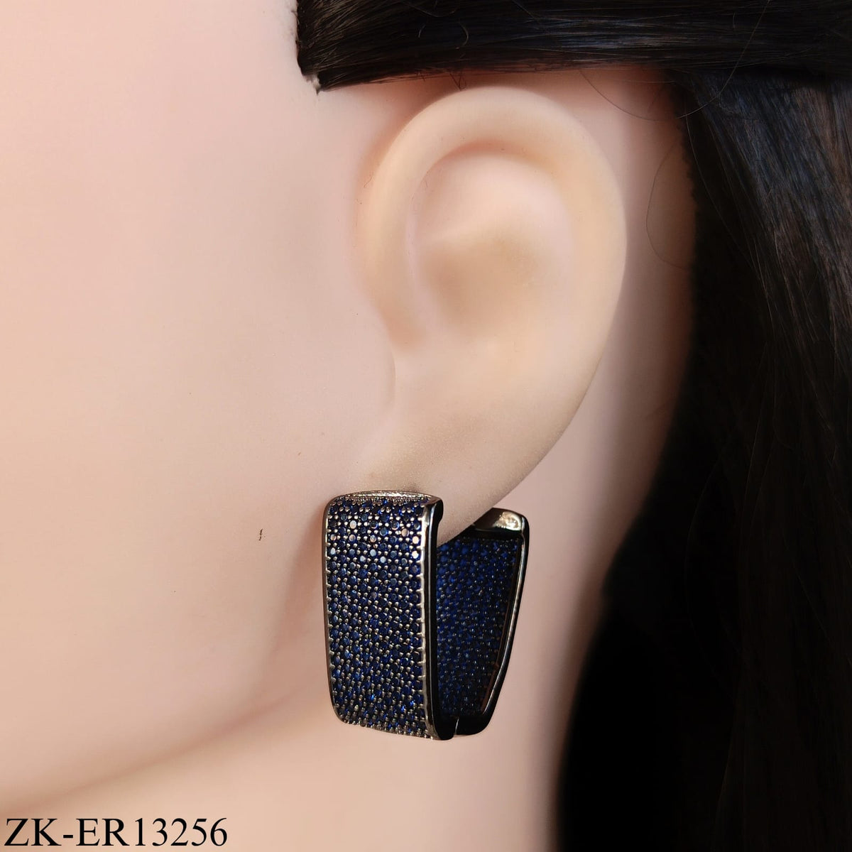 SAPPHIRE WIDE EARRINGS