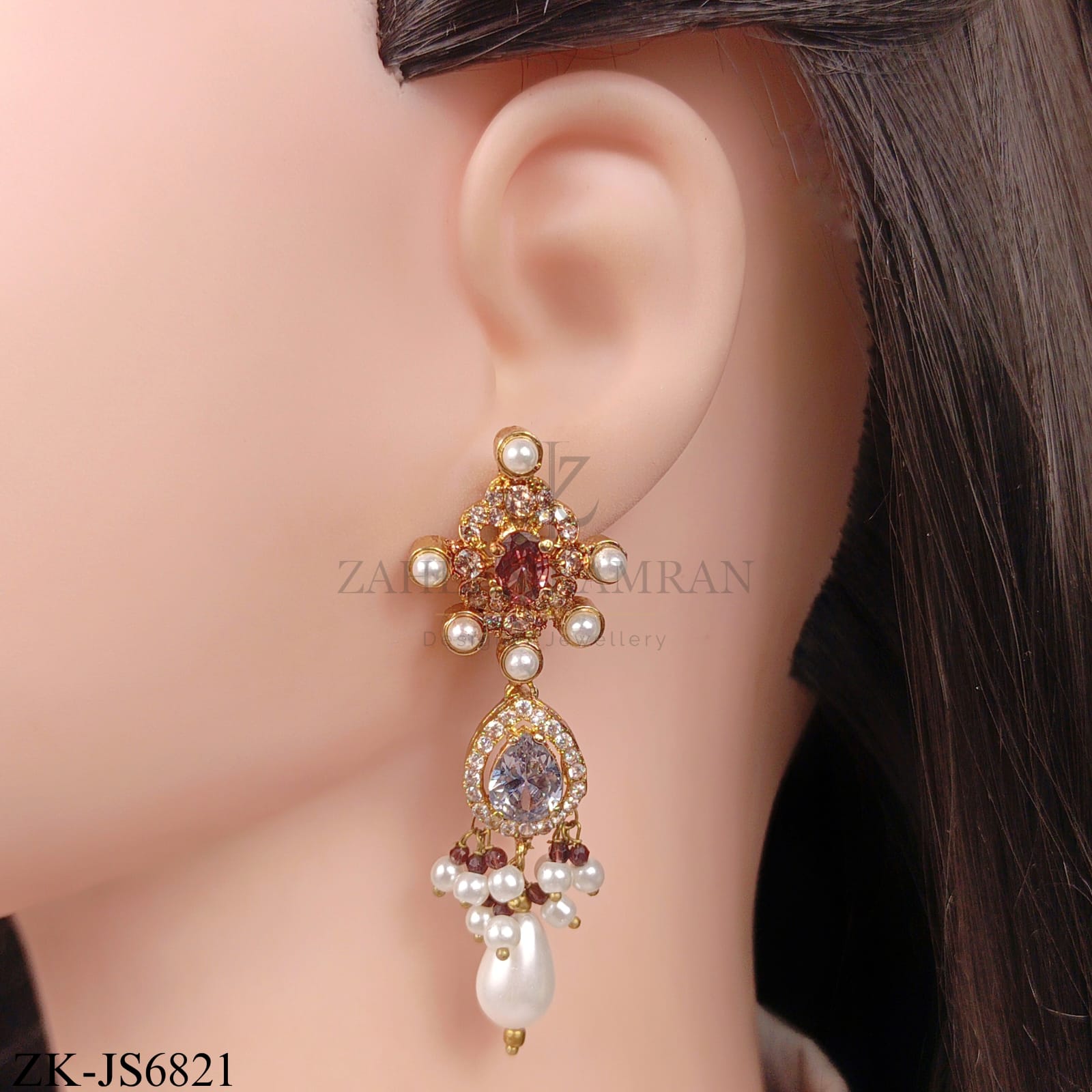 GOLD AMETHYST SET WITH ZIRCONIA HIGHLIGHTS