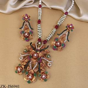 GOLDEN EMERALD FLORAL PATTERN MALA SET