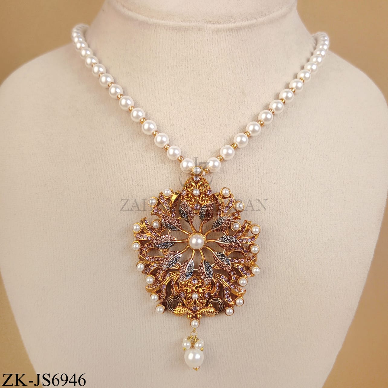 GOLD TONE FLORAL PENDANT MALA SET