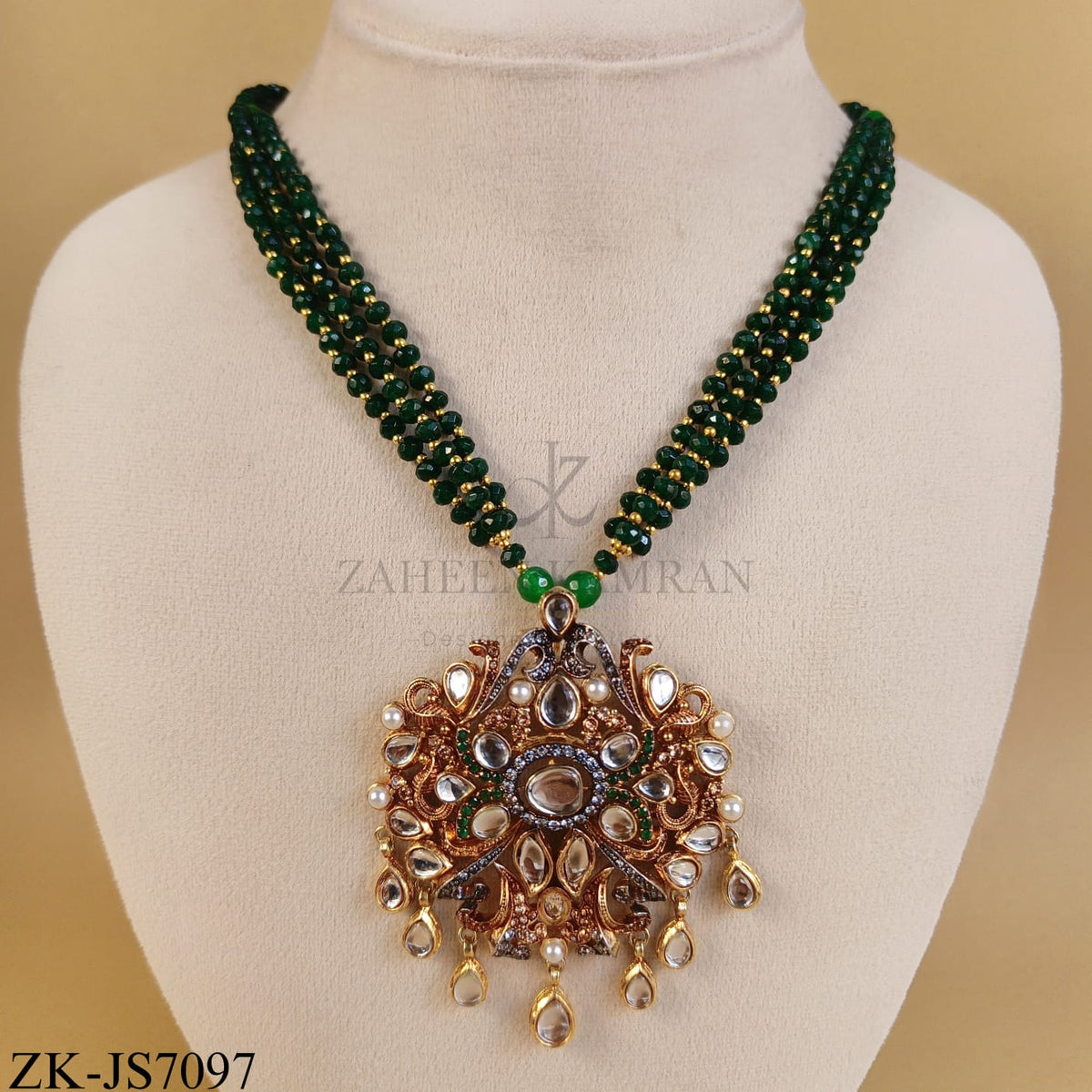EMERALD KUNDAN SET