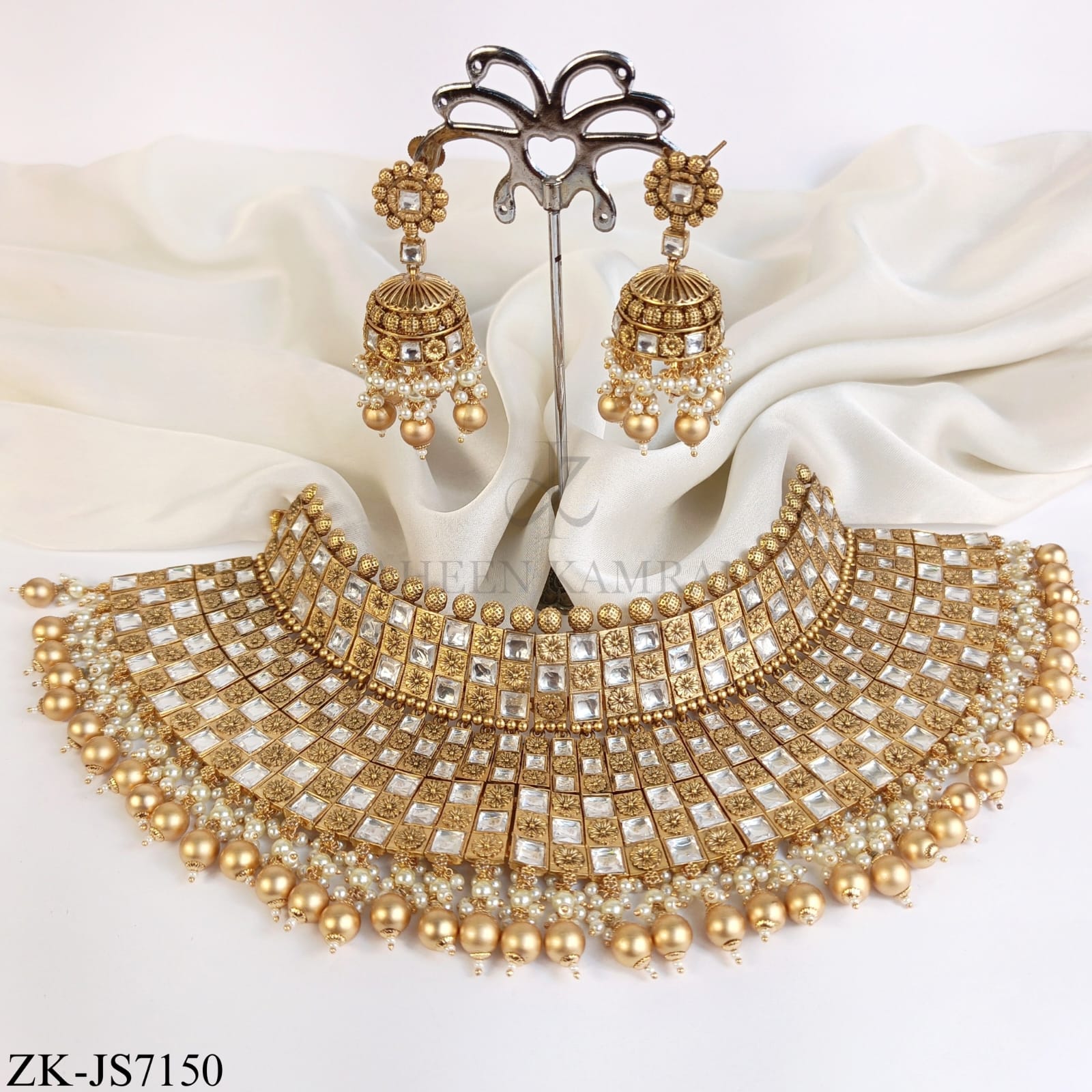 WIDE SQUARE KUNDAN SET