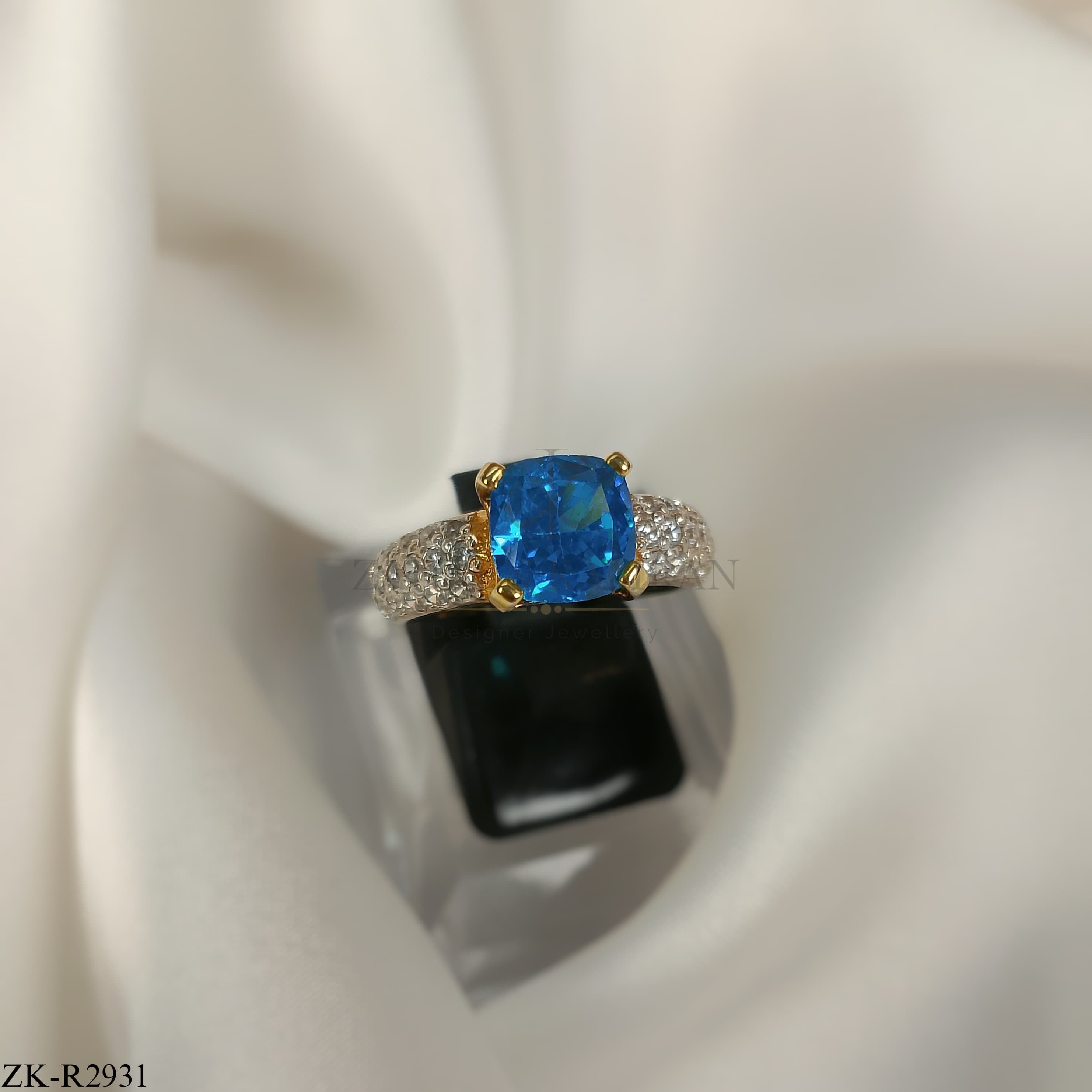 925 BLUE TOPAZ RING