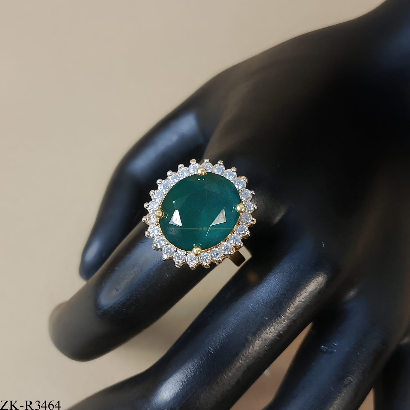 EMERALD RING