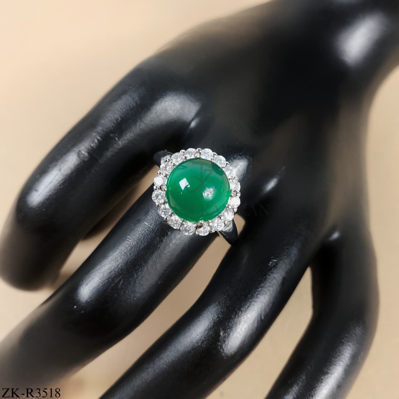 EMERALD RING