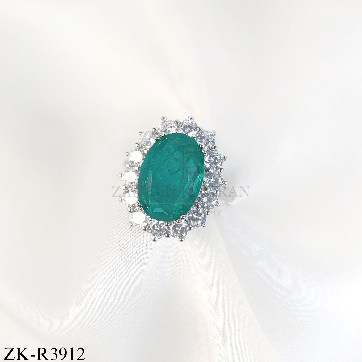 Ovate Emerald Ring