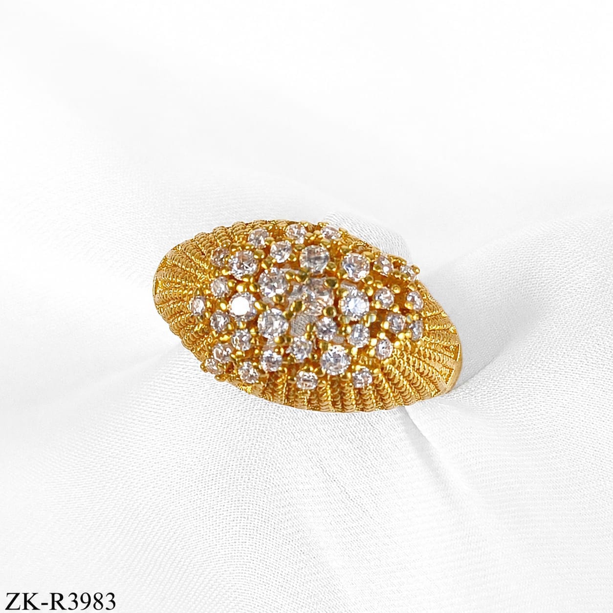 ZIRCONIAN CLUSTER RING