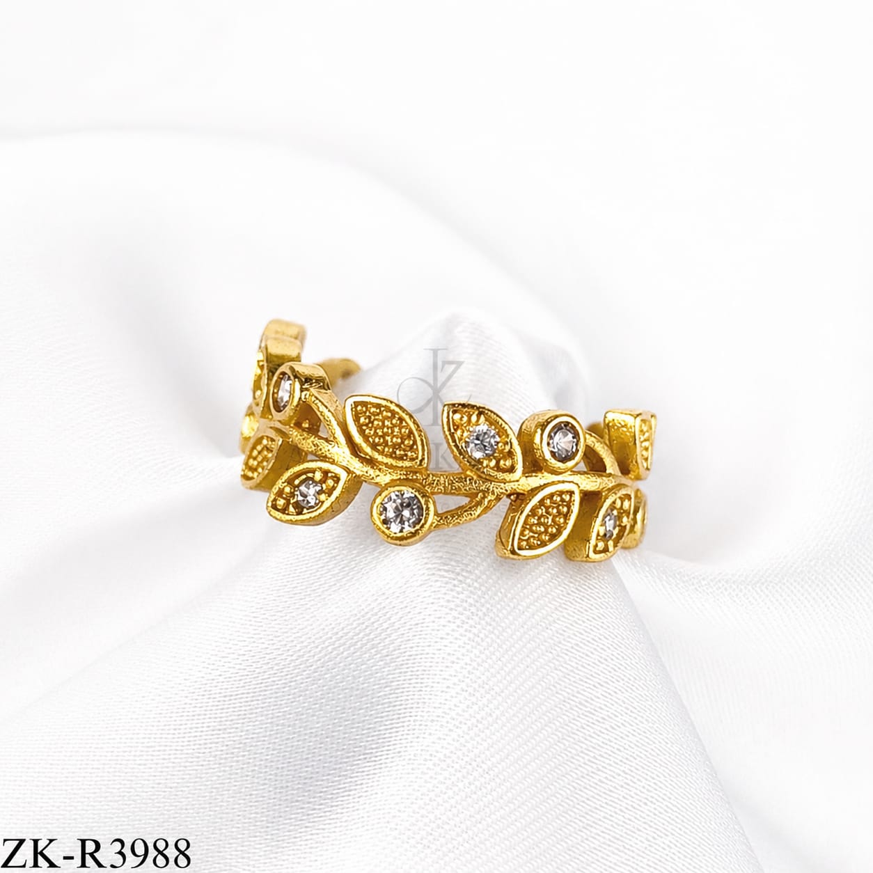 LEAFLET ZIRCONIAN RING – DETAILED CRAFT