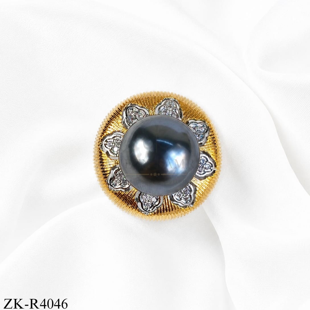 GREY FLORA RING