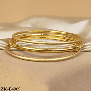 GOLDEN TEXTURE SLIM BANGLES
