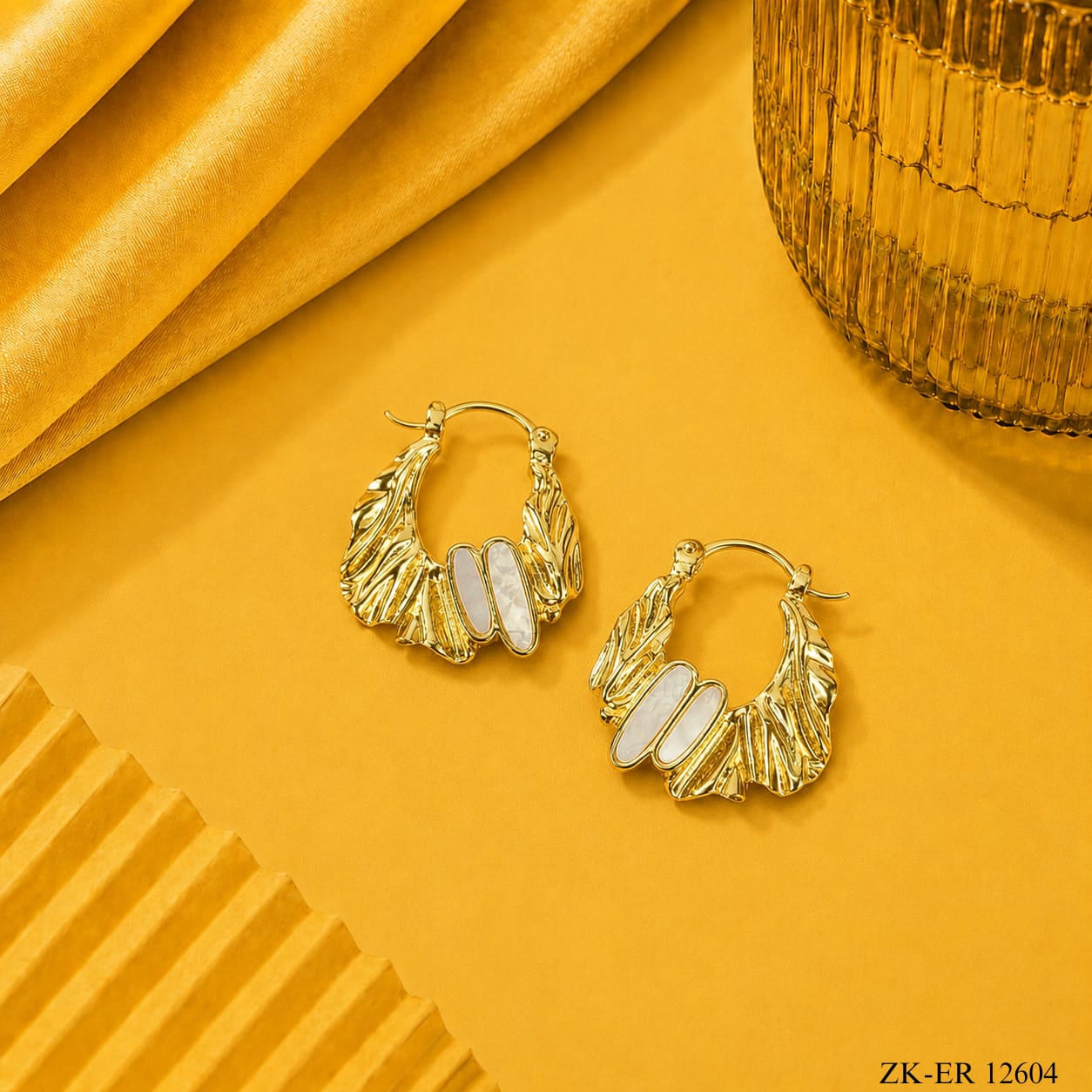 GOLD LEAF-LIKE TEXTURE EARRINGS