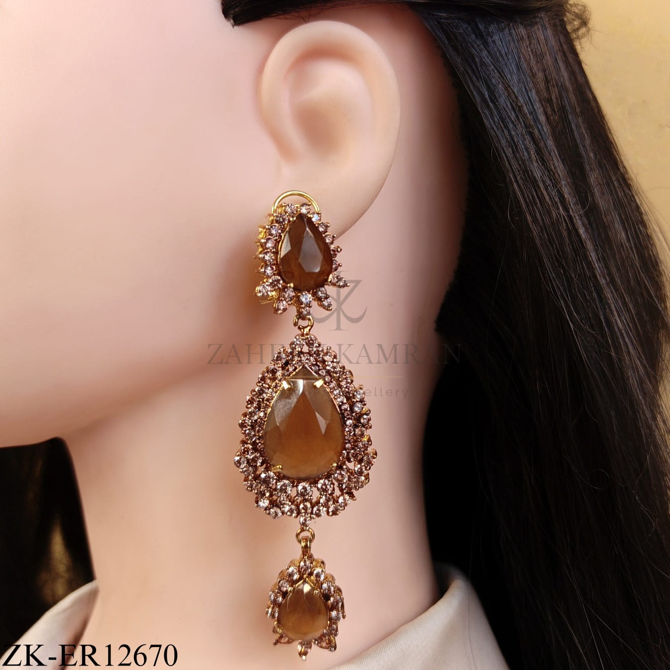 GOLD TONE THREE TIER COFFEE STONES EARRINGS