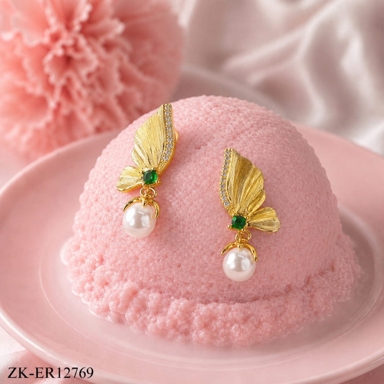 BUTTERFLY EARRINGS WITH PEARL DROP