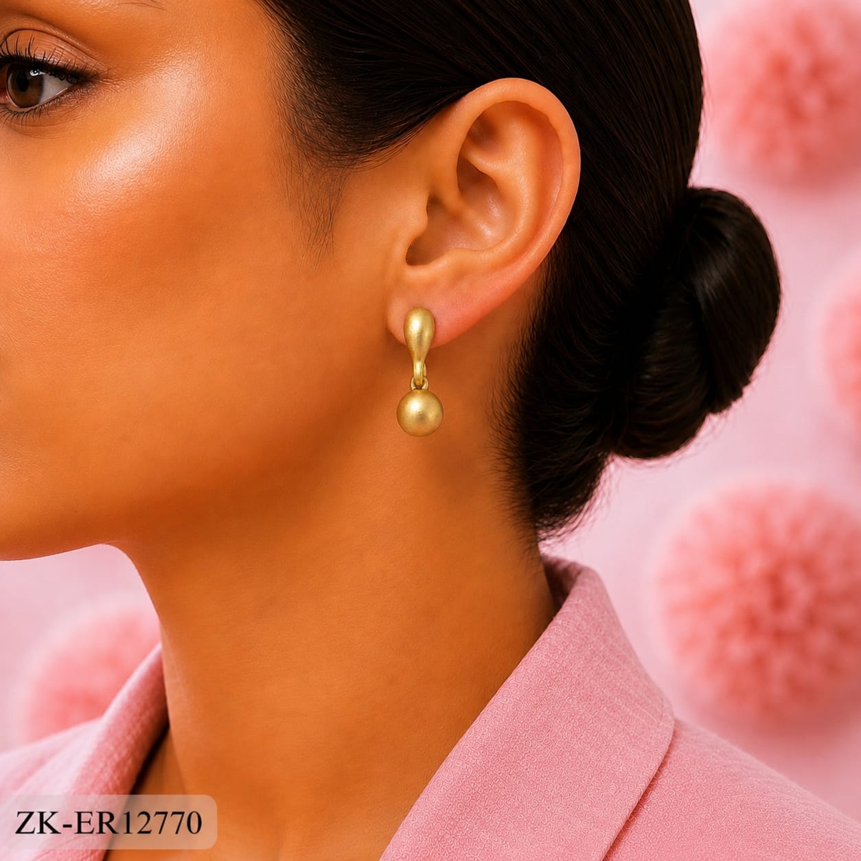 GOLD UNIQUE EARRINGS
