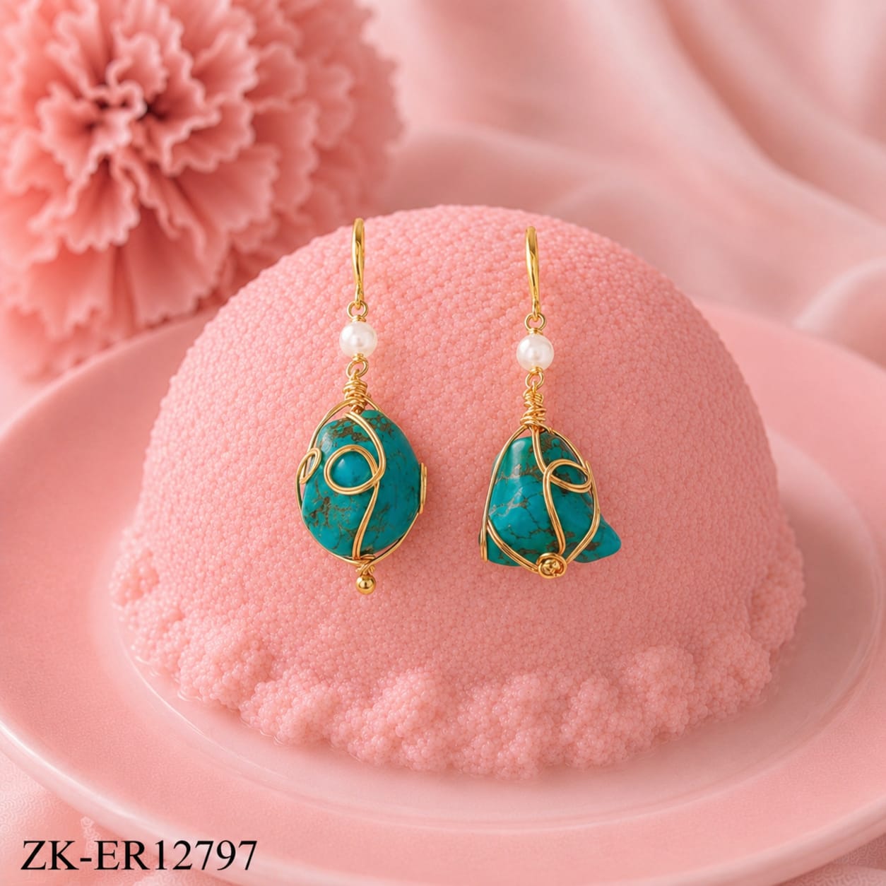 GOLD WIRE HOLD TURQUOISE STONE EARRINGS