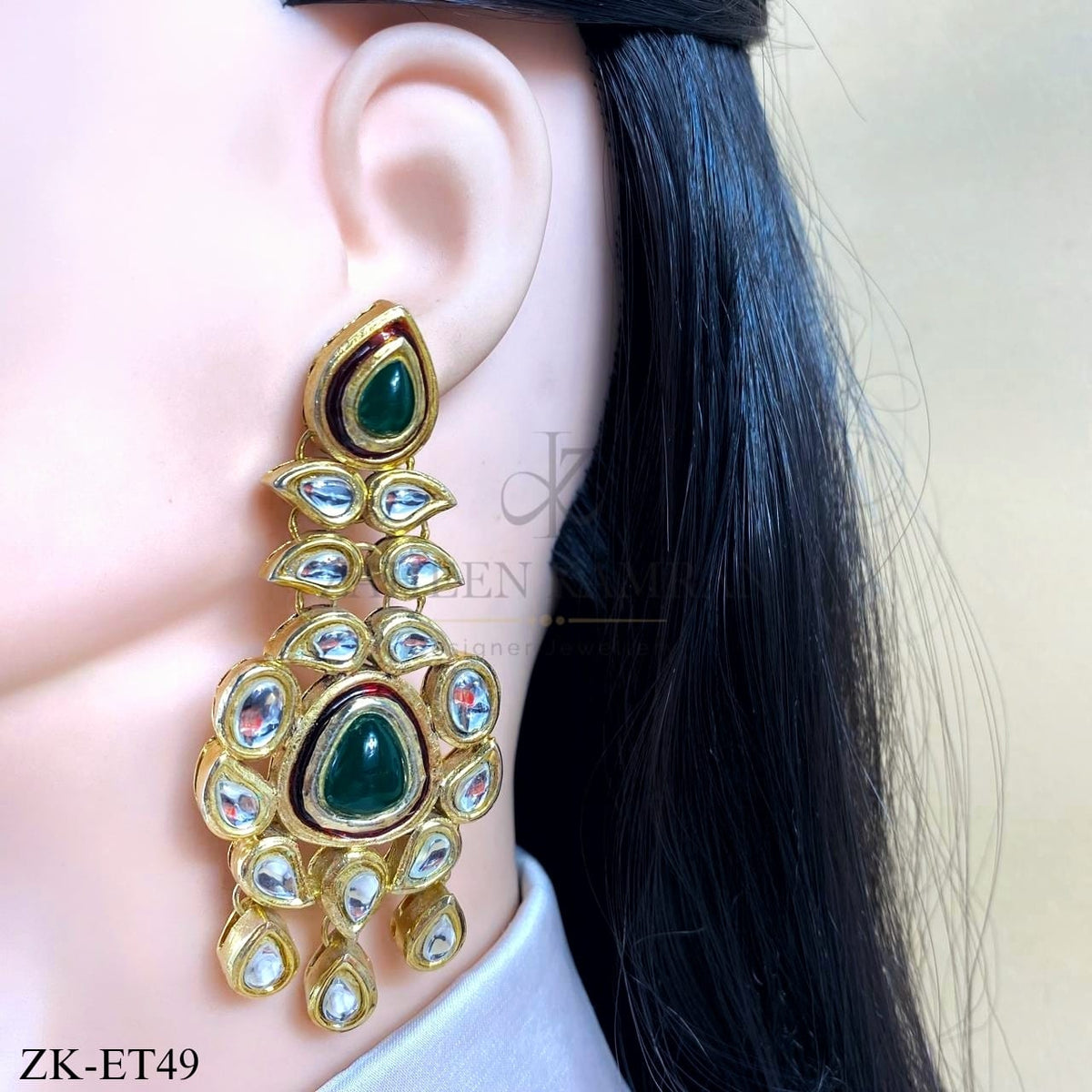 KUNDAN EARRINGS AND TIKKA