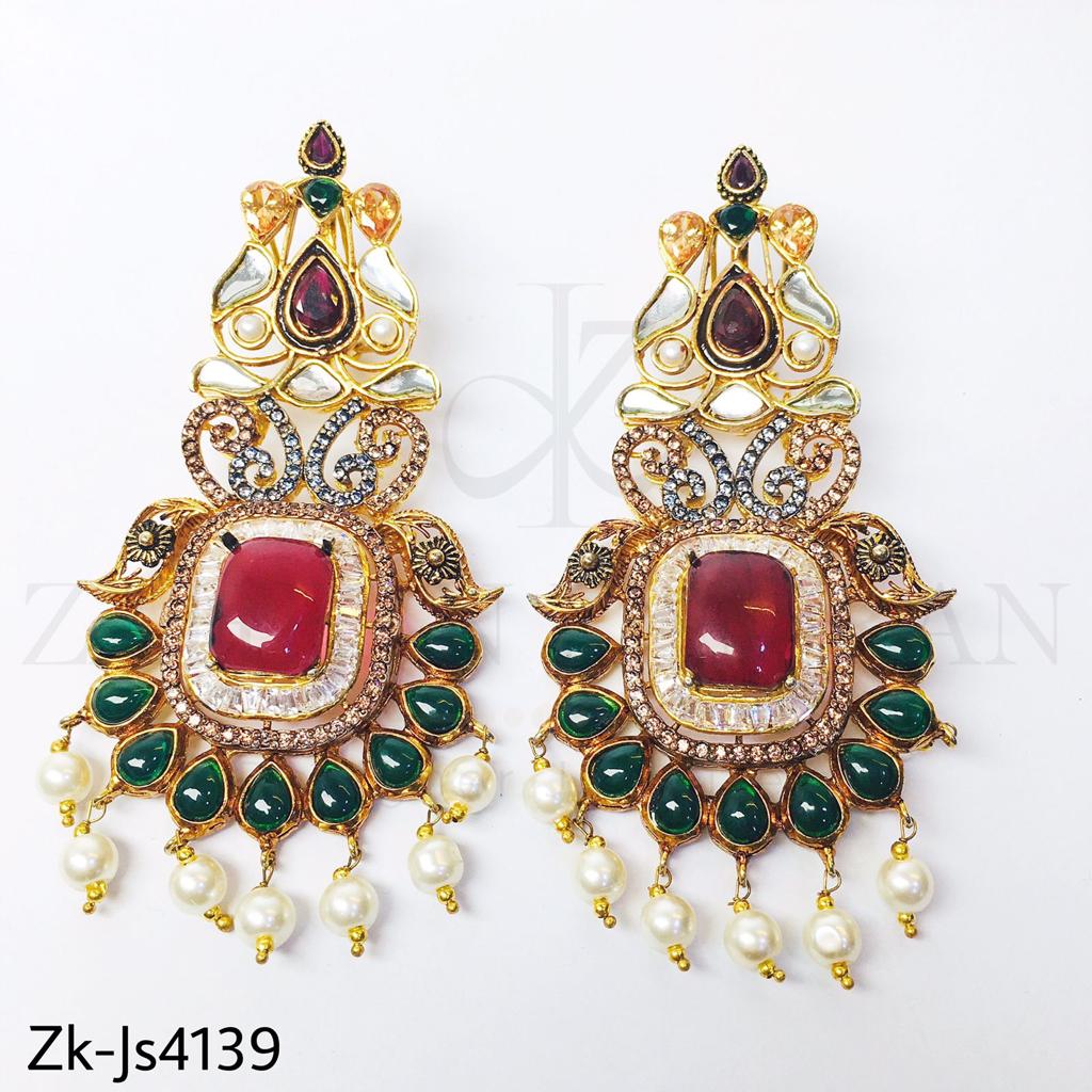 Queenly bridal set.