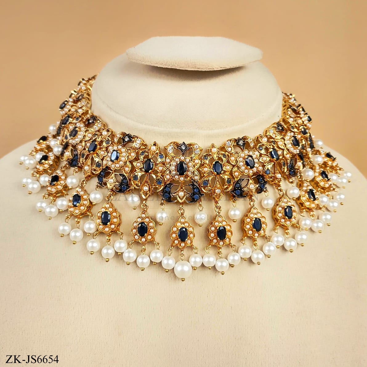 SAPPHIRE PEARLS SET