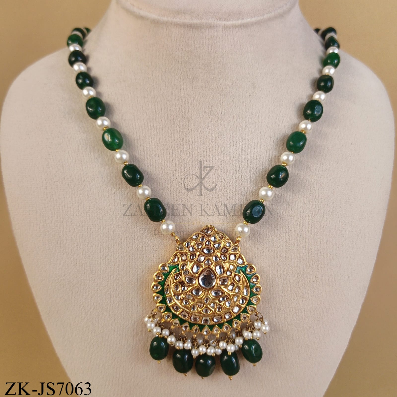 EMERALD KUNDAN SET