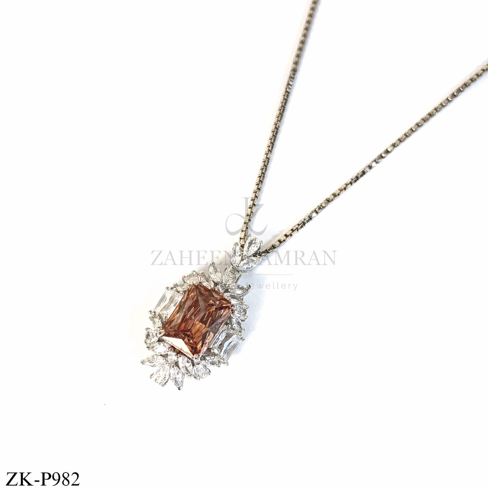 RADIANT BROWN PENDANT