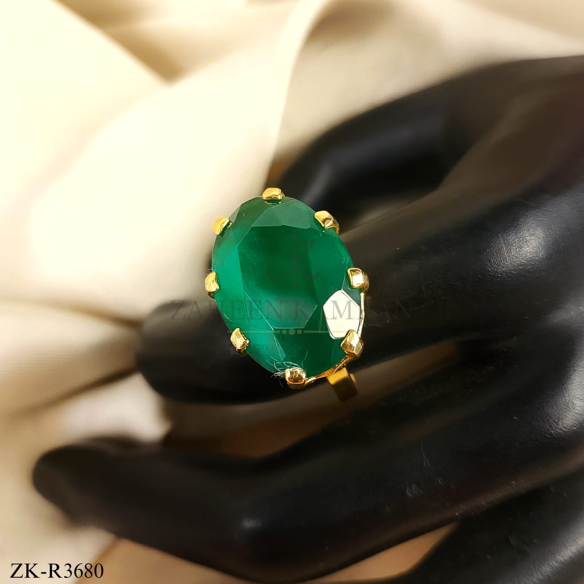 EMERALD RING