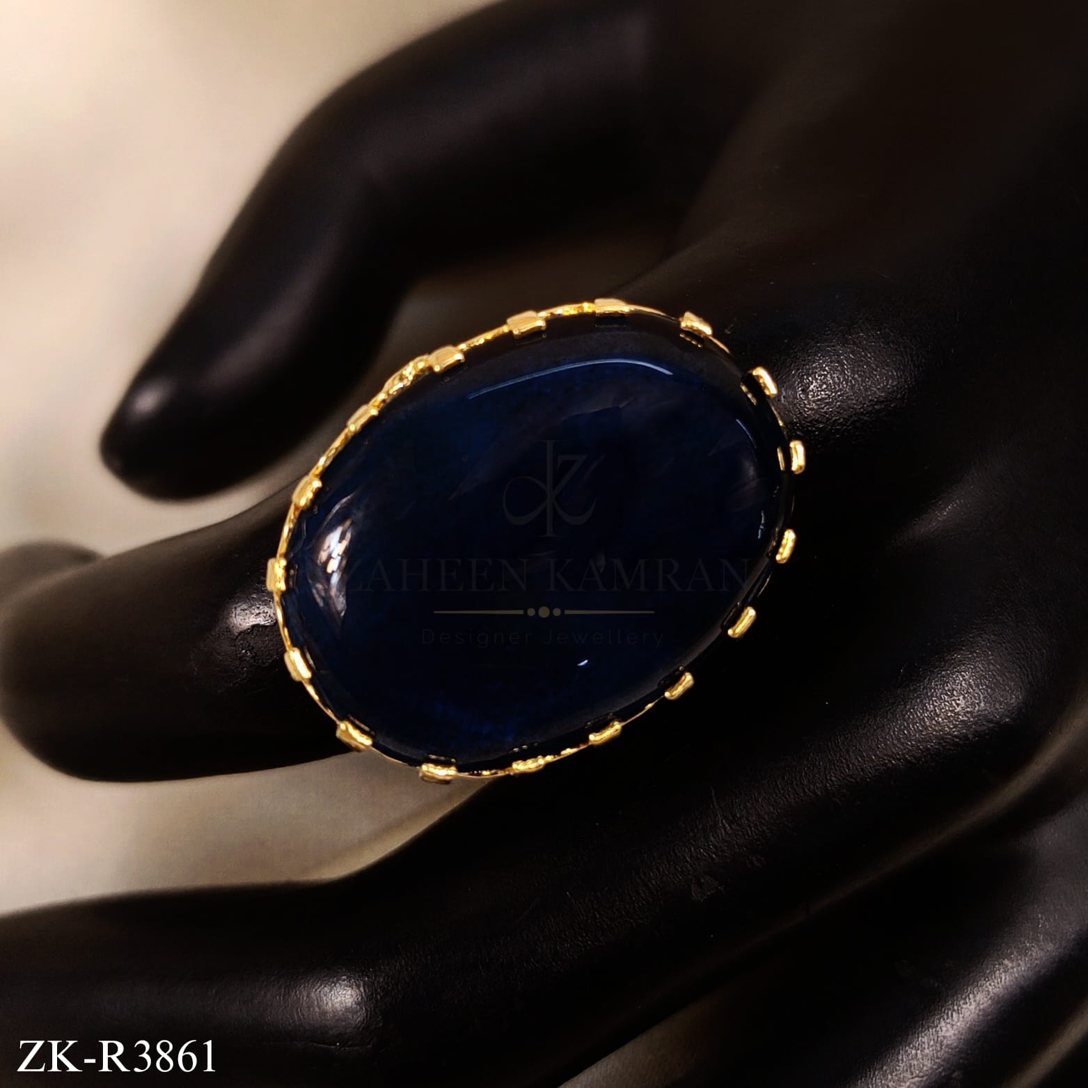 OVATE SAPPHIRE RING