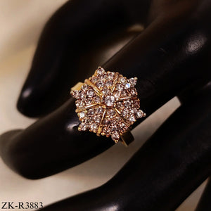 STONE CLUSTER GOLD STAR RING