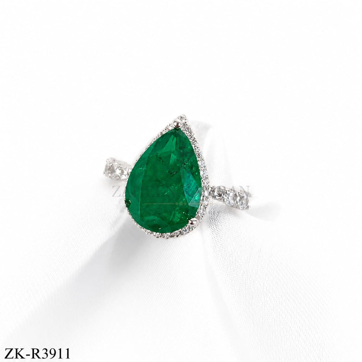 Pear Emerald Ring