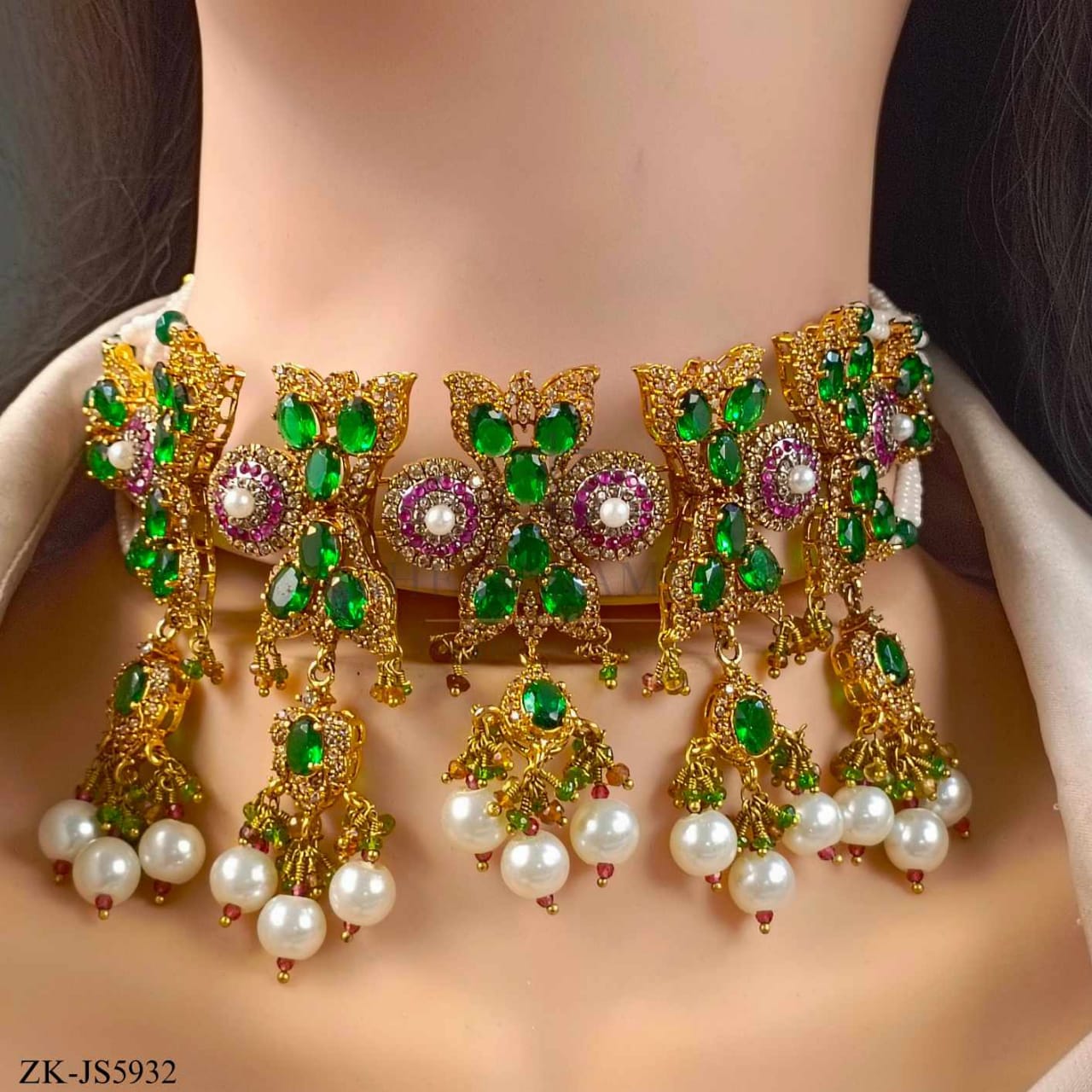 EMERALD SET
