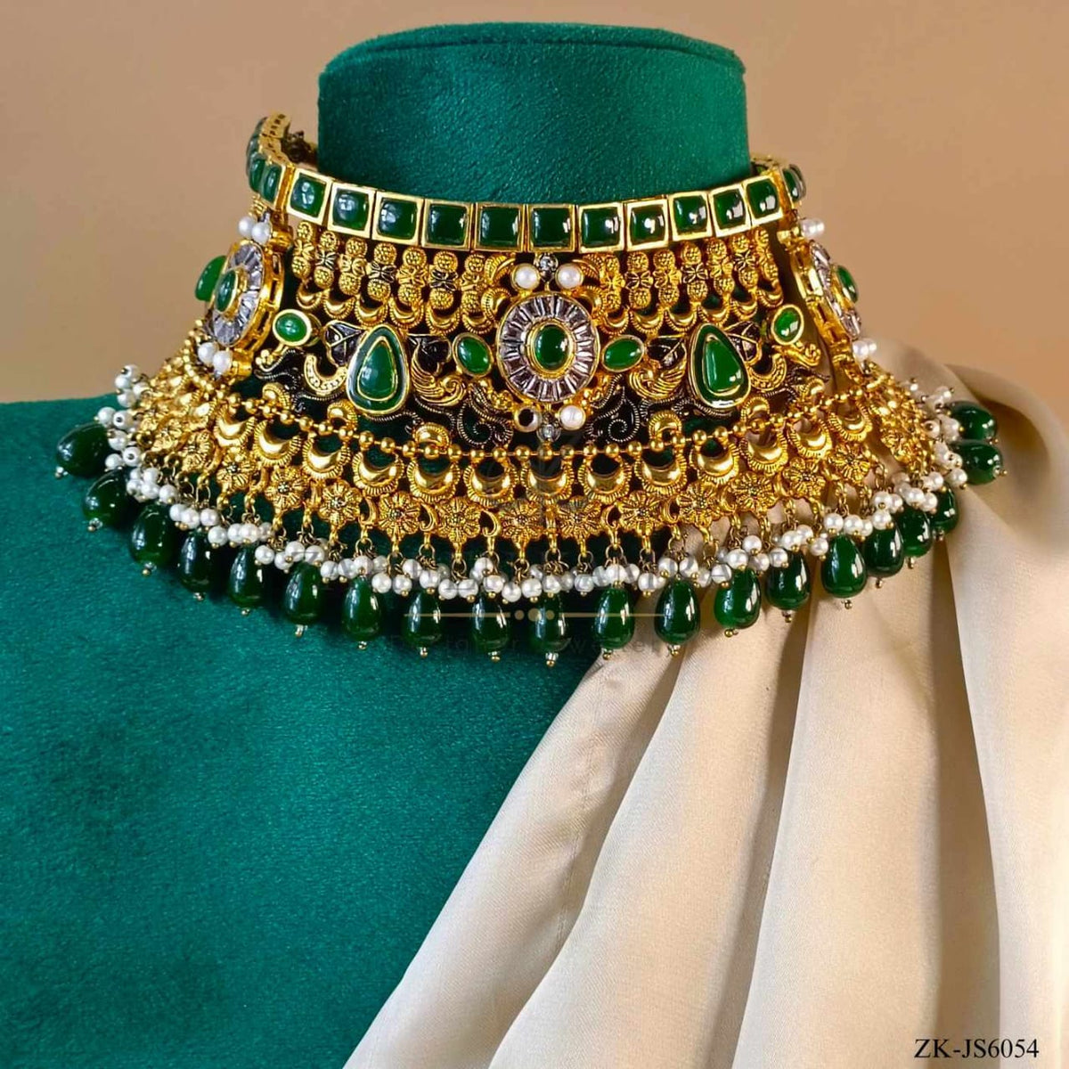 ANTIQUE EMERALD SET