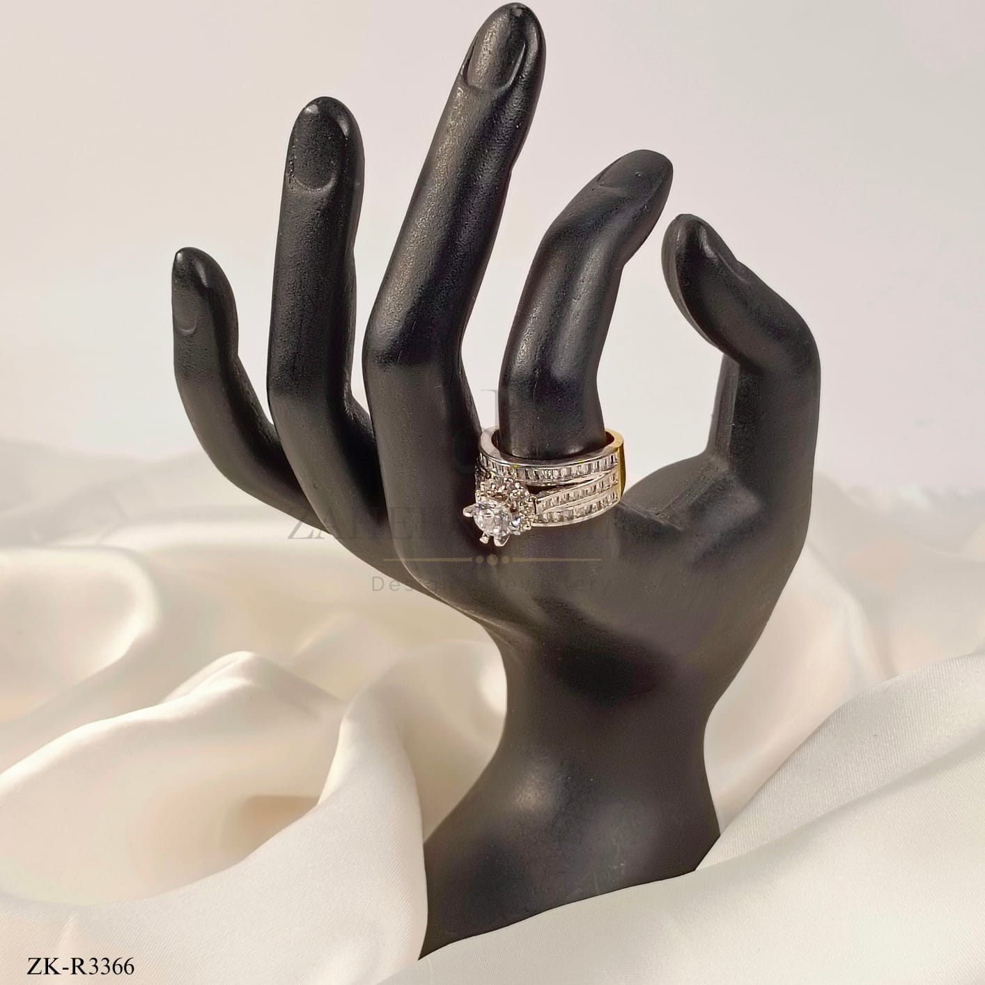 925 ZIRCONIAN SILVER RING