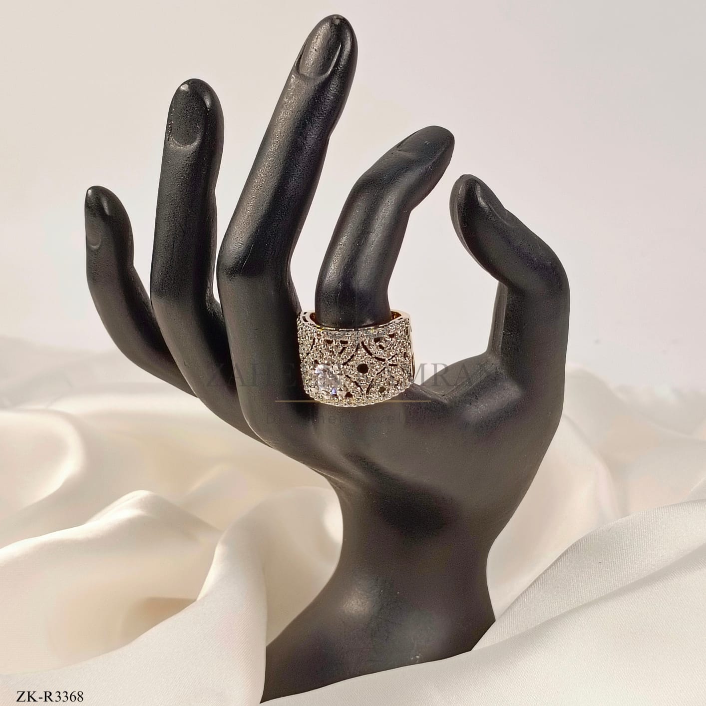 925 ZIRCONIAN SILVER RING