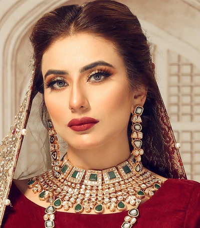 Elegant Designs of Bridal Sets on Zaheenk.com: Celebrate Your Special Day in Style