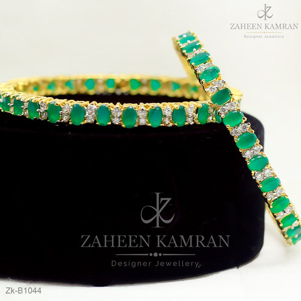 Superior Emerald Fixed Bangle