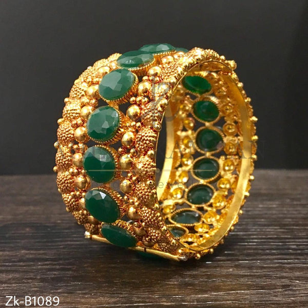 Beauteous Emerald Bangle