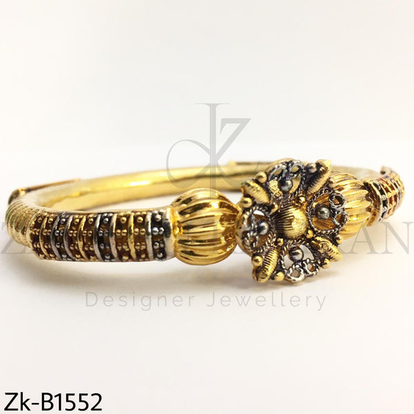 Thin flower bangle